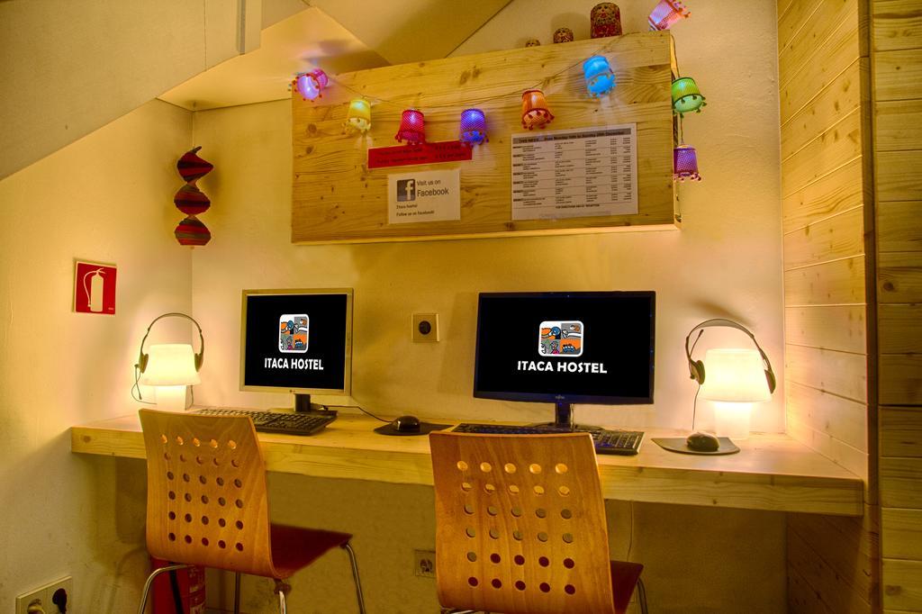 Itaca Hostel Барселона Экстерьер фото