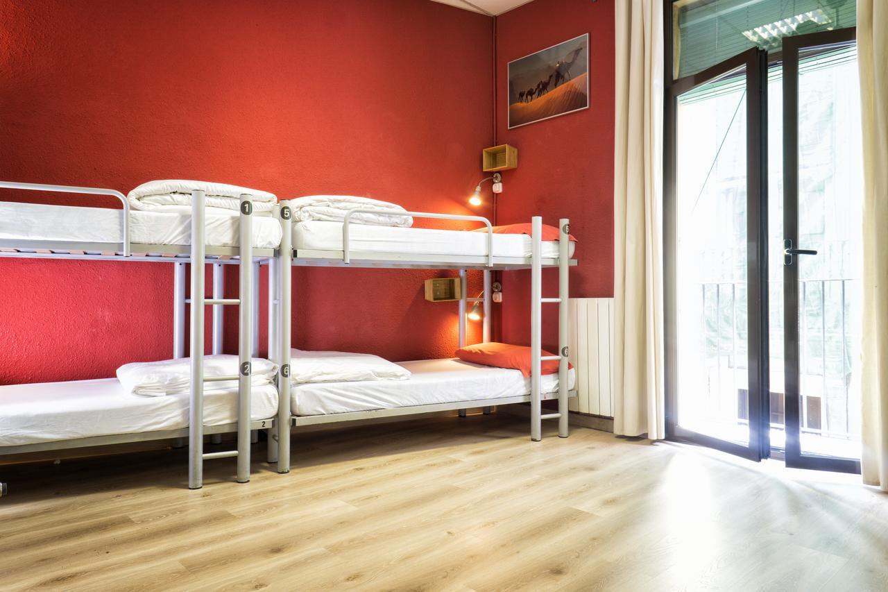 Itaca Hostel Барселона Экстерьер фото